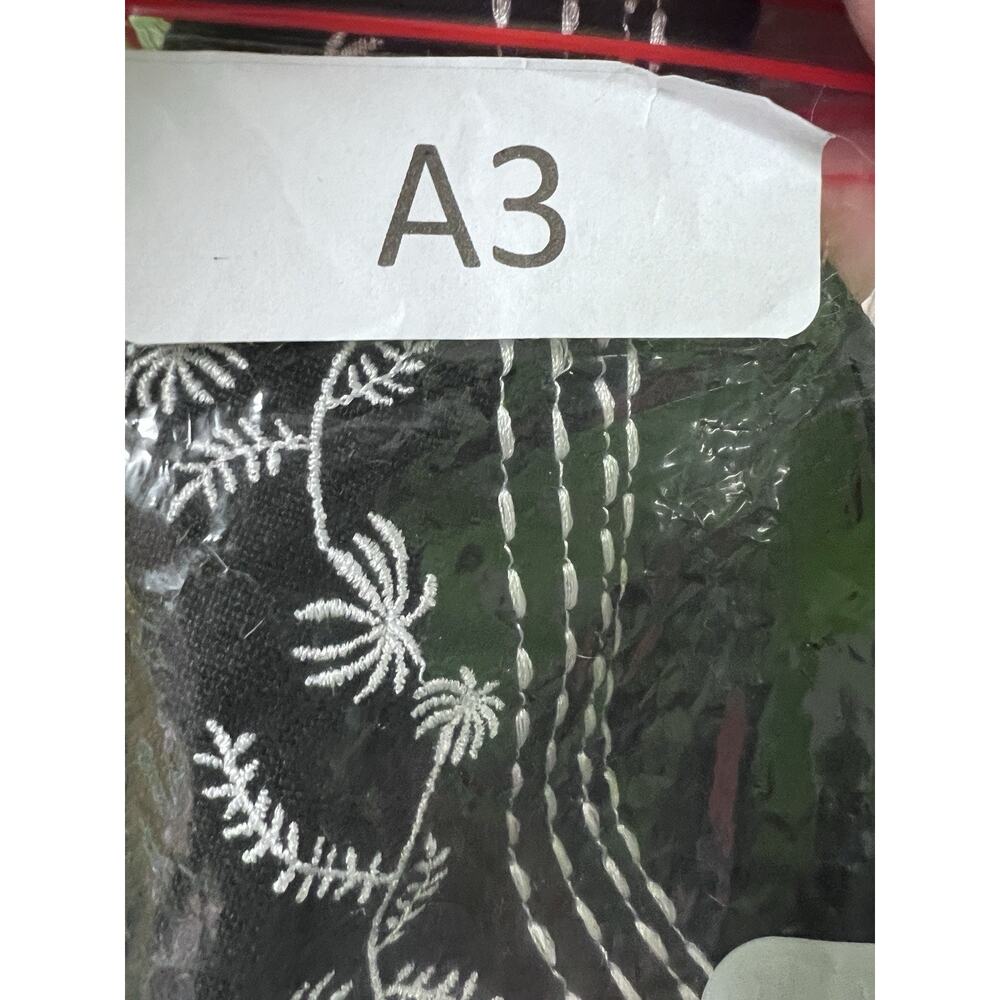 Black 100% Linen White Embroidery Sleeveless Top Medium Boho Lagenlook Timeless - Picture 11 of 11